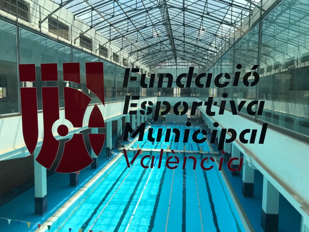 Window with words "Fundació Esportiva Municipal València"