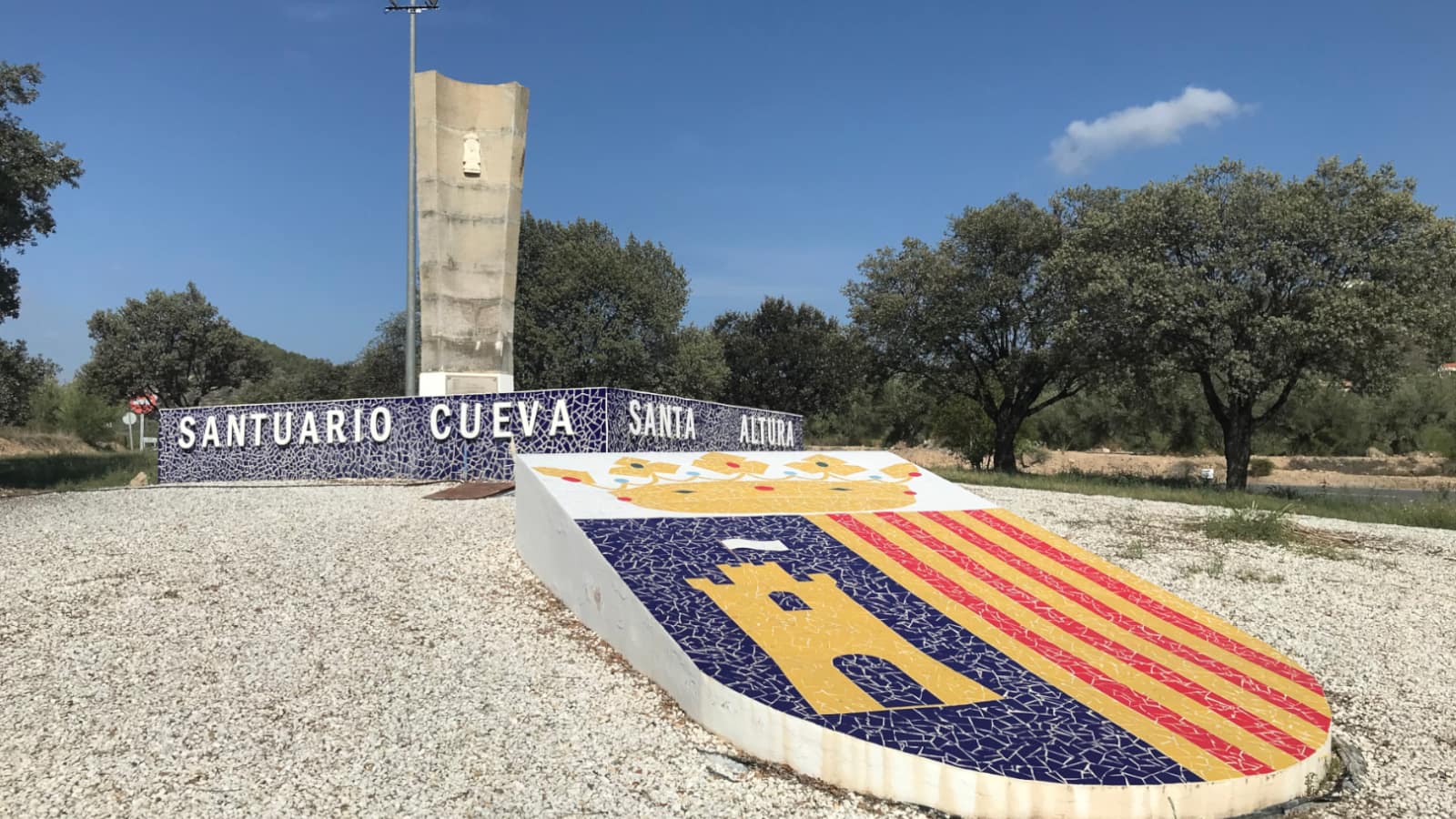 Altura's coat of arms in the roundabout